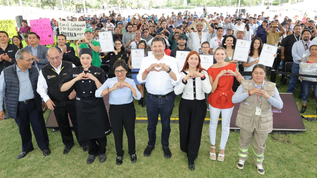 El gobernador Alejandro Armenta anuncia mejoras de infraestructura y seguridad en los parques estatales de Puebla.