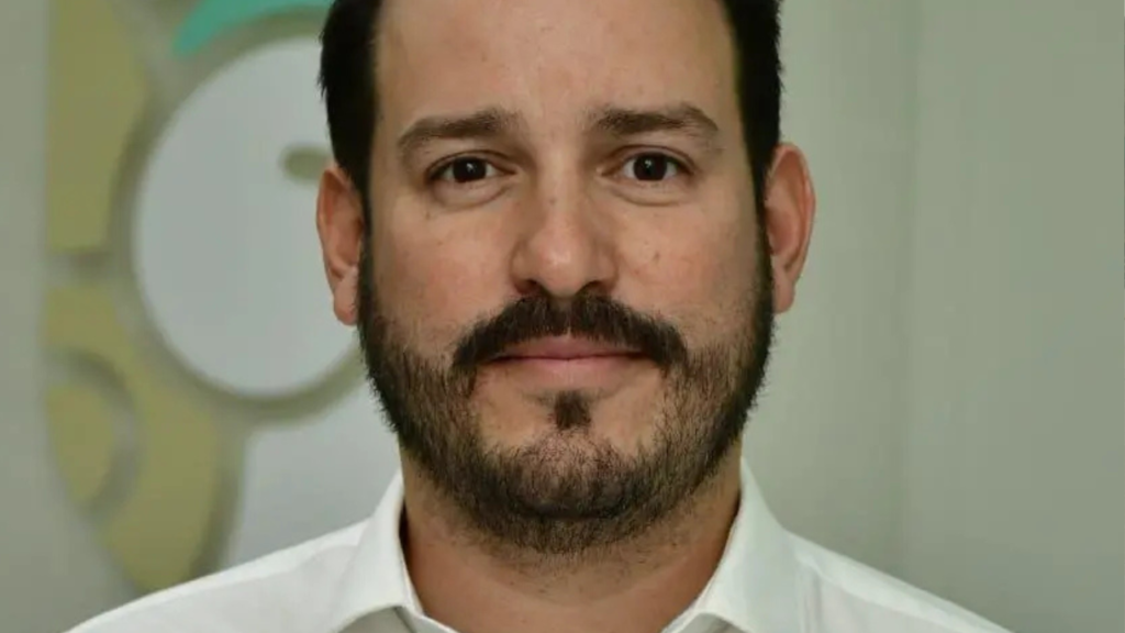 Ricardo Velarde busca frenar ante la UIF el bloqueo de sus cuentas