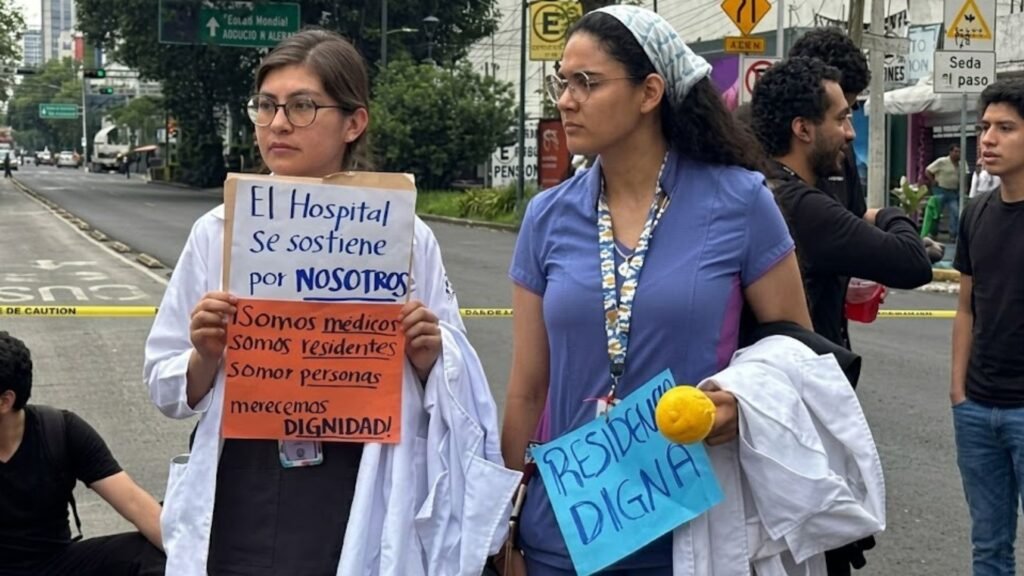 CNDH advierte que instituciones de salud vulneran derechos de médicos residentes en México