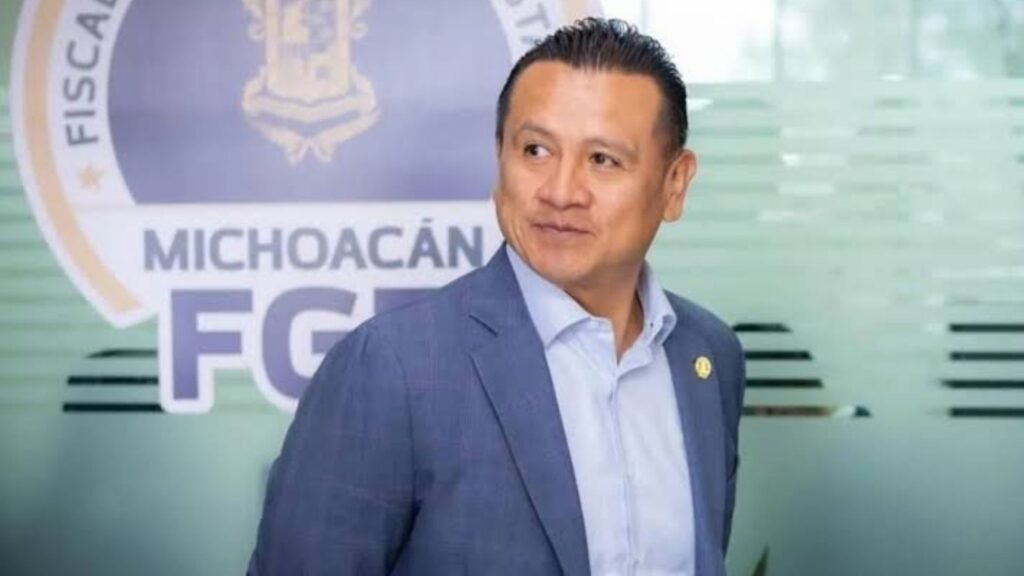Carlos Torres Piña renuncia a la Fiscalía de Michoacán tras asumir coordinación de Morena