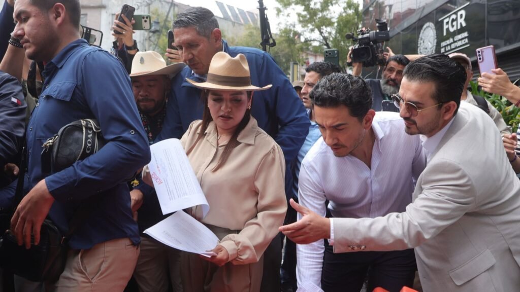 Grecia Quiroz solicita a FGR que atraiga caso de asesinato de Carlos Manzo en Uruapan