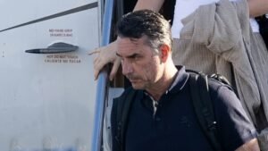 Bolsonaro se autoproclama presidente de Brasil; denuncia fraude electoral 