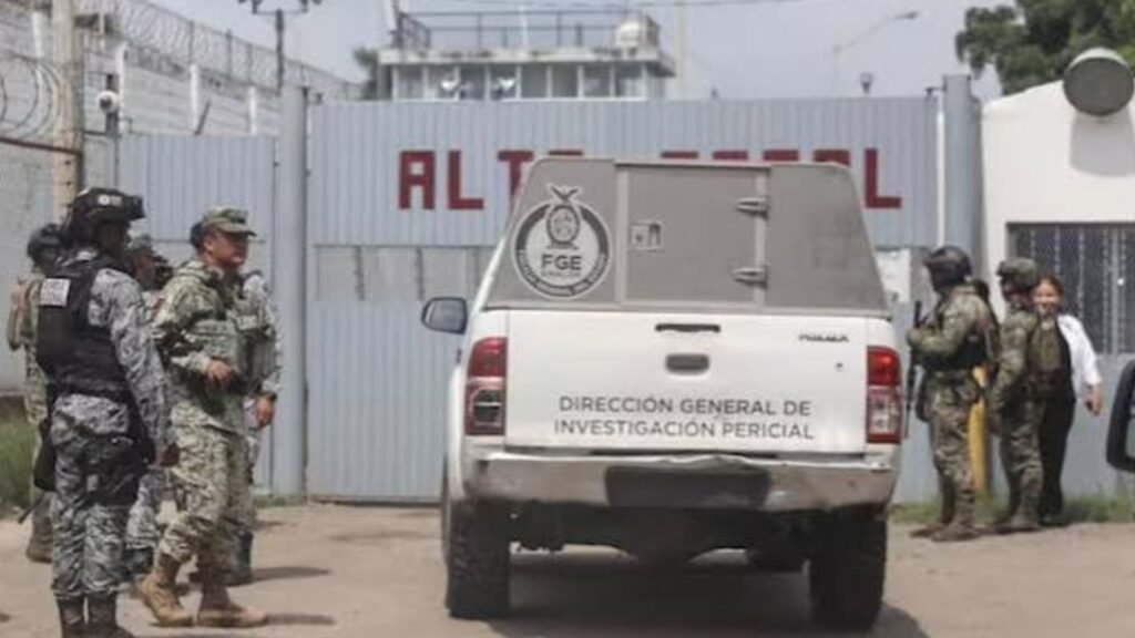 Riña en penal de Mazatlán obliga trasladar a 49 reos a otros estados