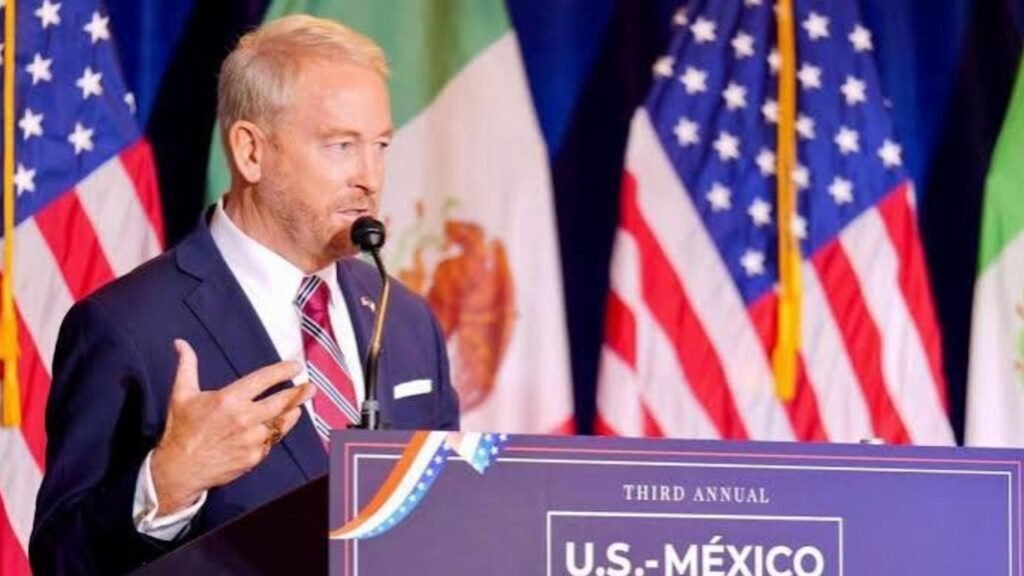 Embajador de EU destaca caída de 95% en detenciones fronterizas tras cooperación con México