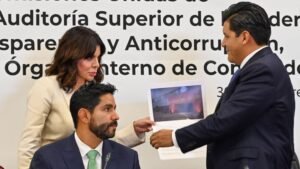 Cinco empresas simularon competencia para obtener contratos por más de 2 mil mdp del INE: contralor