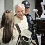Exdirector de Pemex, Víctor Rodríguez, obtiene suspensión condicional por violencia familiar