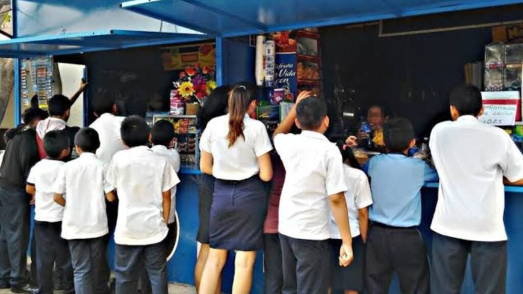 Corte avala prohibición de comida chatarra en escuelas